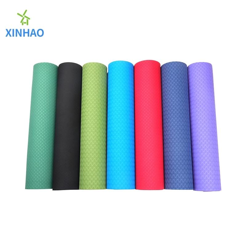 Milieubescherming Dubbele laag tweekleurige aanpasbare (4/6/8 mm) TPE Yoga Mat Groothandel, geschikt voor yoga, fitness, Pilates